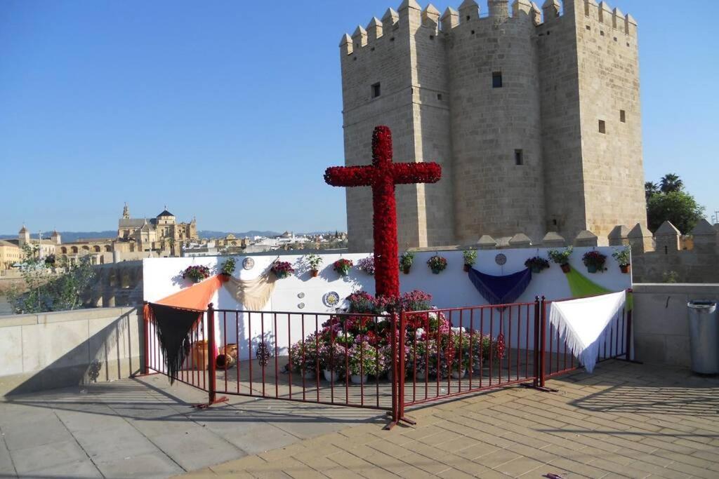 Apartamento Al-Zhara, Junto Puente Romano Apartment Kordoba Bagian luar foto